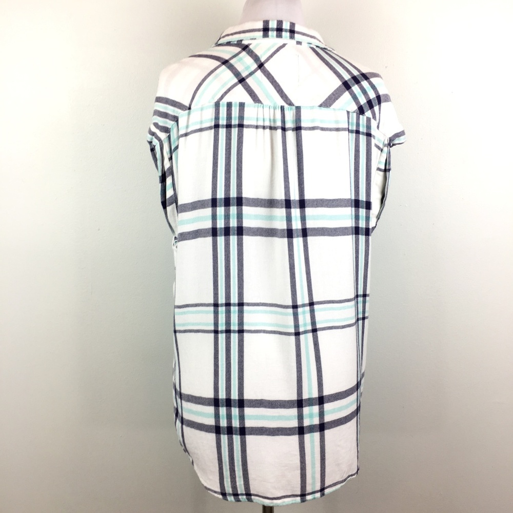 Rails Sz L Britt Short sleeve button down flannel - Picture 6 of 8